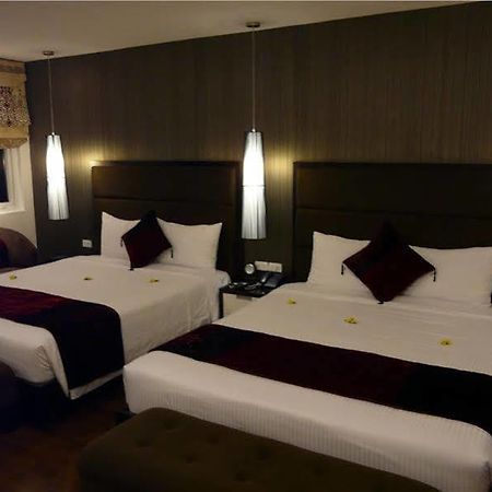 Hotel Orchid Kochi Εξωτερικό φωτογραφία