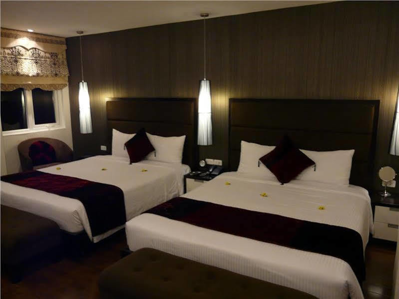 Hotel Orchid Kochi Εξωτερικό φωτογραφία